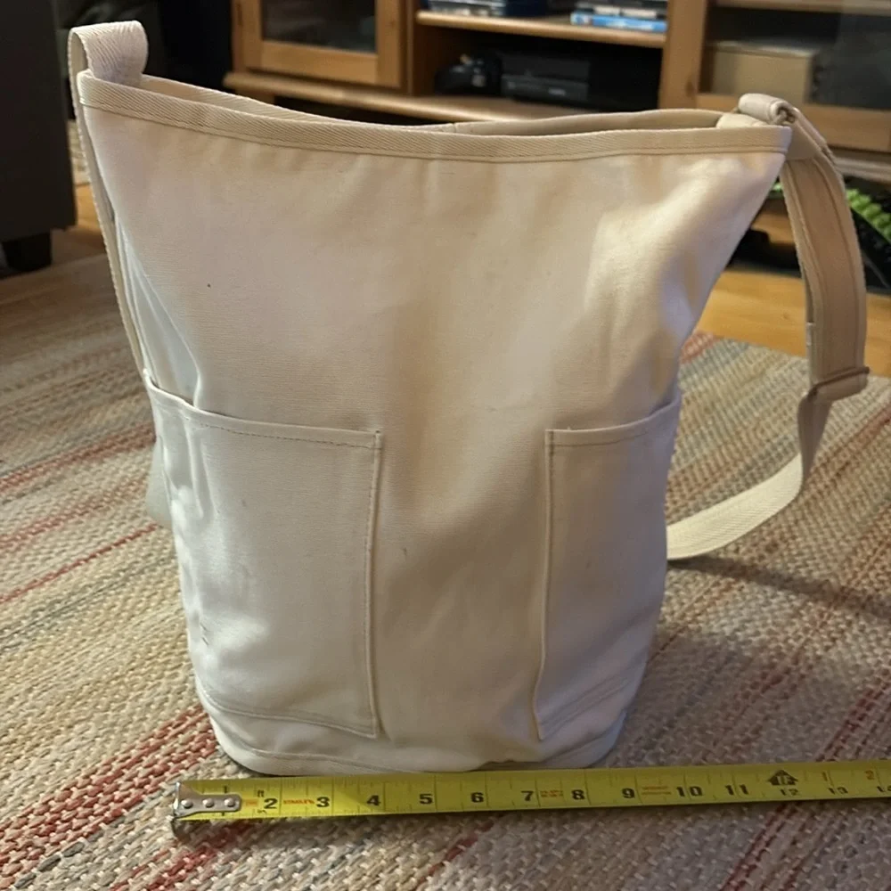 EVERLANE LANTERN BAG in canvas